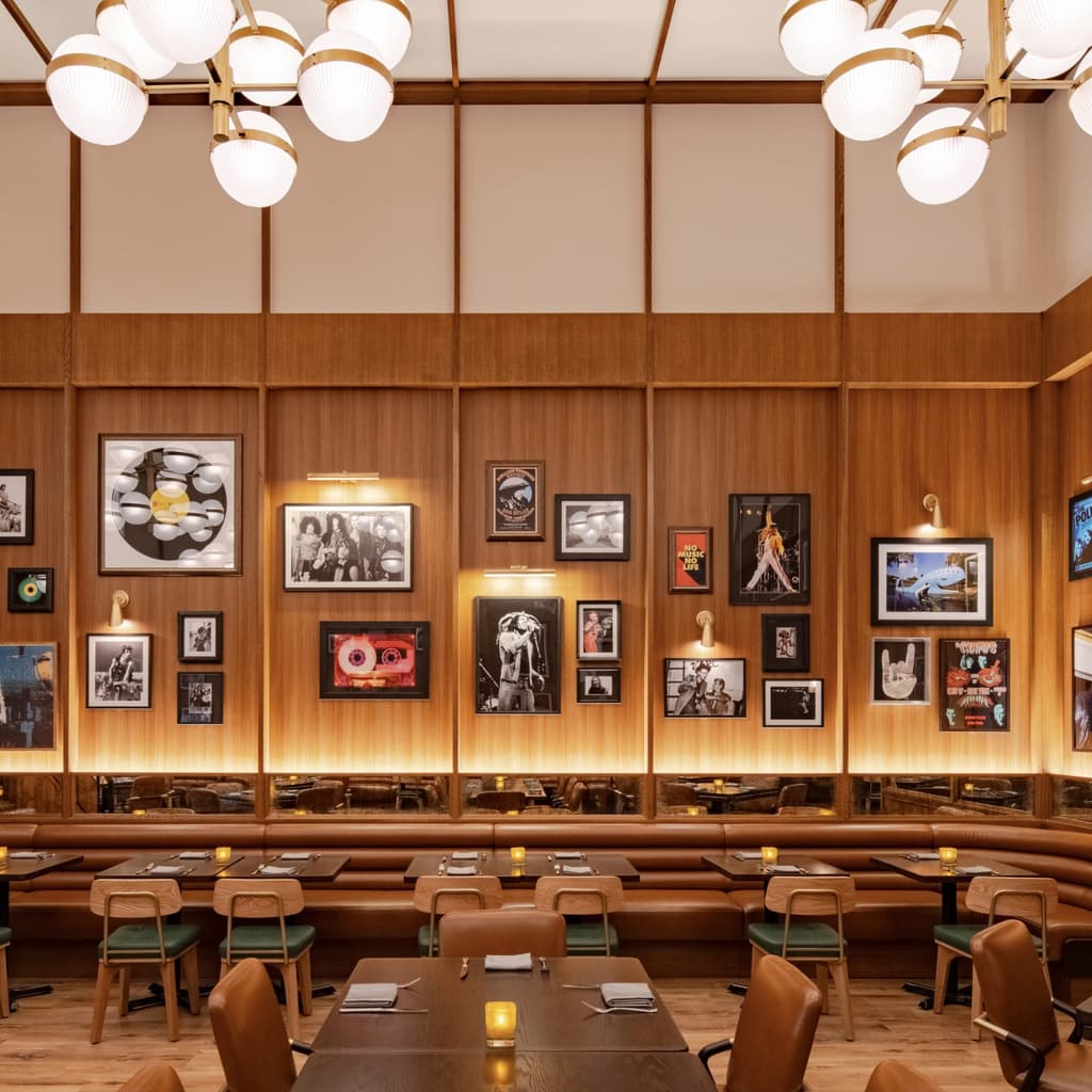 Luckley Tavern & Grill in Rio Las Vegas